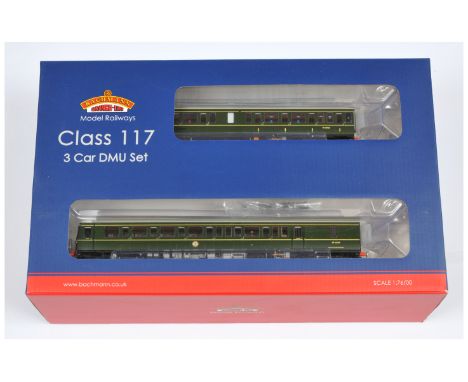 Bachmann 35-500 BR Green Class 117 3-Car DMU Set. Comprising Powered &amp; Non Powered cars &amp; centre coach. Conditions: M