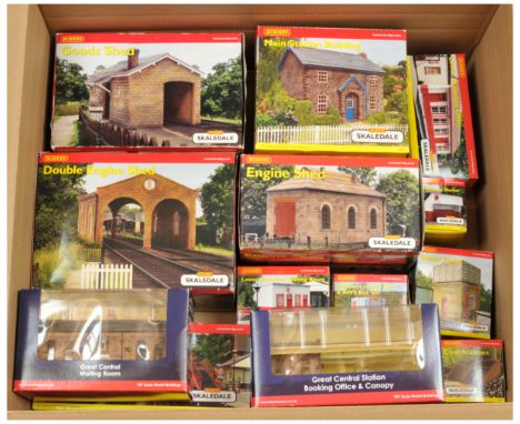 Hornby Skaledale &amp; Bachmann Scenecraft Layout Buildings. To include Hornby Double Engine Shed, Main Station Building; Bac