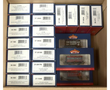 Bachmann 00 Gauge mixed group of Goods wagons consisting of Private owners 37-210K ME Evans, 37-2018K Ministry of Munitions, 