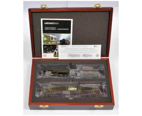 Bachmann OO&nbsp; (Ltd Edition) Evening Star Box Set. Containing 2-10-0 BR green 9F Class Loco No.92220 and Co-Co BR lined gr