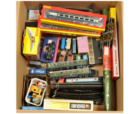 Hornby, Bachmann, Mainline &amp; others, large group of items. To include Mainline 0-6-0 BR Black 68745 Tank Loco; Bachmann 3