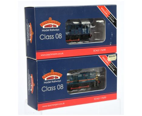 Bachmann 00 Gauge pair of class 08 Diesel Shunters consisting of 32-111Y 'Liverpool Street Pilot' blue&nbsp; No.08833 and 32-