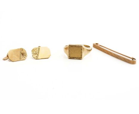 A small aggregate of 9ct gold items; A square head signet ring, vacant cartouche with decorative engraved border, Birmingham 