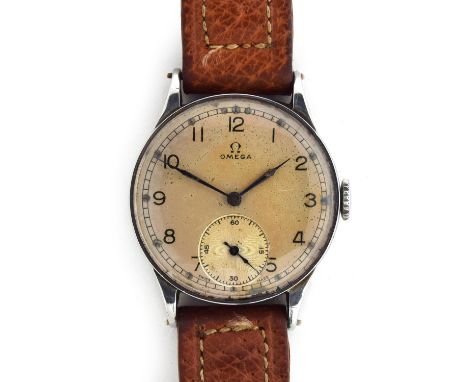 AN OMEGA GENTLEMAN'S STEEL MECHANICAL WRIST WATCHCirca 1930s, silvered dial with painted Arabic numeralsMovement: 15J manual,