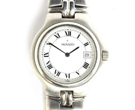 A GENTLEMAN'S STAINLESS STEEL MOVADO BRACELET WRIST WATCHRef. 84.E2.887.2, date aperture, white dial with Roman numeralsMovem
