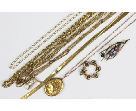 A selection of assorted jewellery to include, a 9ct yellow gold chain with bolt ring clasp and a further gold necklace '9kt I