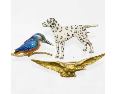 9ct gold and enamel kingfisher brooch, 31mm; Kenart silver and enamel brooch of a dalmatian, 40mm; unmarked RAF eagle brooch,