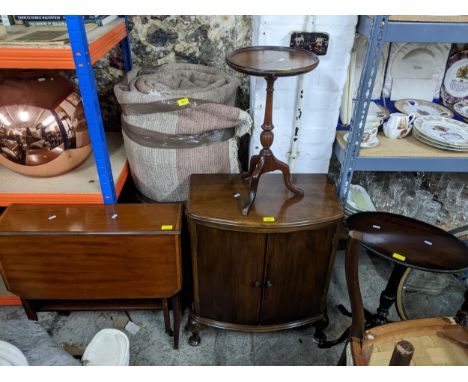 Mixed small furniture to include a late Victorian inlaid mahogany Sutherland table, a pedestal wine table, and a mahogany ped