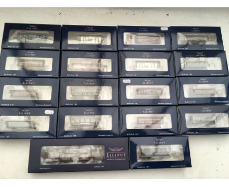 Liliput, Bachmann railways, a collection of boxed 1:87 scale carriages and rolling stock