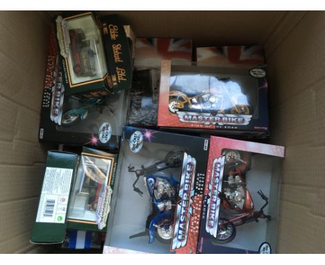 A collection of boxed Diecast vehicles including Corgi, Oxford, Dinky, etc