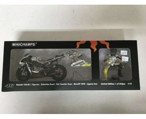 Minichamps, 1:12 scale, Valentino Rossi collection, Yamaha YZR-M1/ Figurine, Fiat Yamaha team, MotoGP 2010, Laguna Seca, boxe