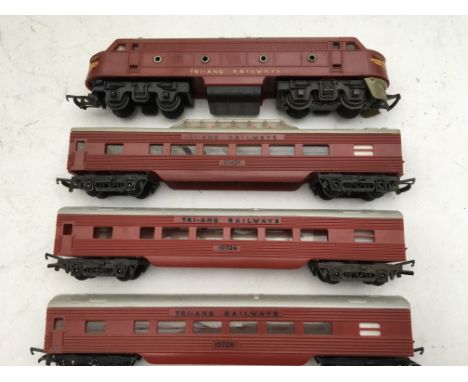 Triang railways, OO scale, New Zealand, maroon double ended diesel and 3 short coaches