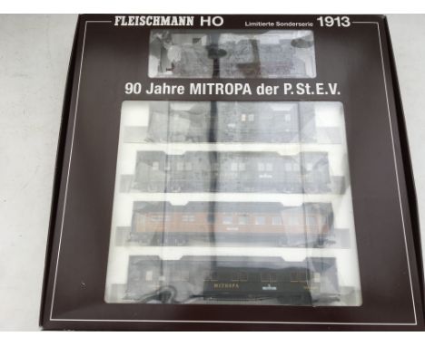 Fleischmann railways, HO/OO scale, #1913, 90 years of Mitropa der P.St.E.V, boxed, Locomotive and carriages