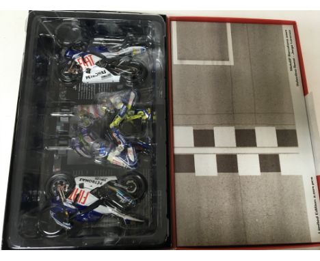 Minichamps, 1:12 scale, Valentino Rossi collection, Moto Gp Barcelona 2009, Rossi / Lorenzo, boxed , Limited edition 1 of 200