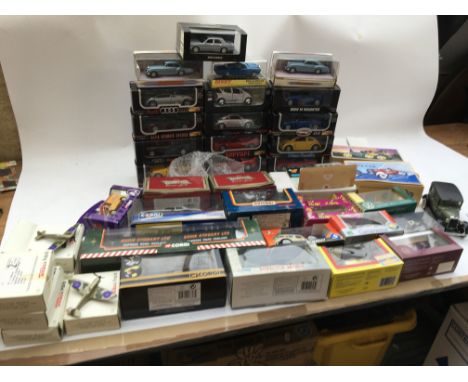 A collection of boxed diecast vehicles including Dinky, Matchbox, Corgi etc