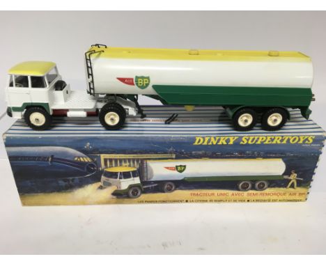 Dinky Supertoys,Original boxed Diecast, #887 Articulated petrol tanker BP, french