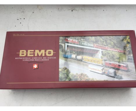 Bemo railways, HOm scale, #7252 120, Glacier express starter kit, boxed