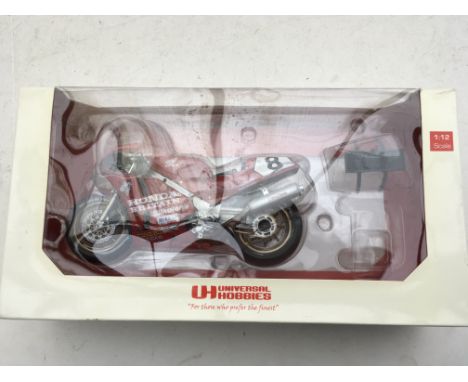 Universal Hobbies , Diecast, Honda RC 30, Carl Fogarty, 1:12 scale, mint and boxed