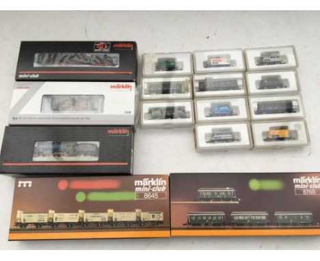 Marklin mini club railways, Z scale, boxed, including locomotives, carriages and rolling stock