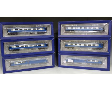 A Bachmann Branchline gauge OO No. 31-255DC Midland Pullman six car DMU set, finished in Nankin blue, boxed (box lightly scuf