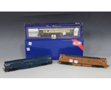 A Heljan gauge OO No. 5219 Class 52 Co-Co diesel locomotive no. D1030 'Western Musketeer', finished in BR blue livery, boxed,