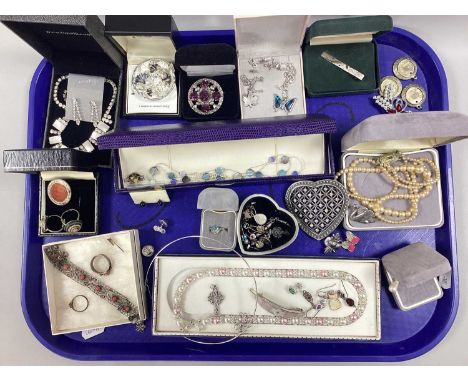 A Selection of Modern Costume Jewellery, including diamanté necklace, similar earrings, imitation pearl bead necklaces, ornat