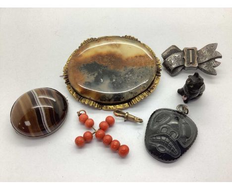 A Collection of Antique and Later Jewellery, to include a Victorian Aesthetic bow brooch (Birmingham 1888), jet coloured nove