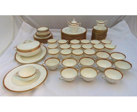 Coalport Elite dinner and tea service to include plates, bowls, cups, saucers and serving dishes (87)