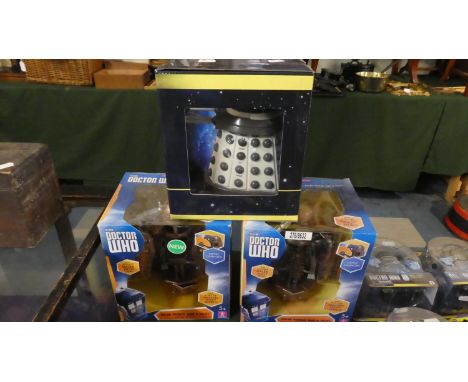 A Pair of BBC Doctor Who Dalek Patrol Ship and Pilot Figures in Boxes Together with a Boxed Doctor Who Projection Alarm Clock