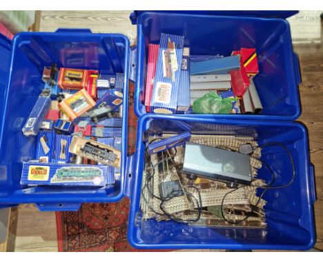 A collection of Hornby Dublo model raEDL17ilway items to include 2 engines (diesel-electric locomotive 3232 &amp; EDL17), con