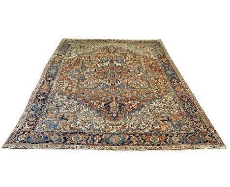 ANTIQUE HERIZ SERAPI CARPET, 325cm x 255cm.