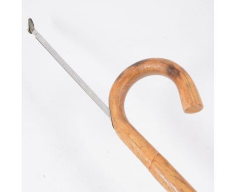 Bamboo walking stick / horse measure, aluminium chart to 16hh.