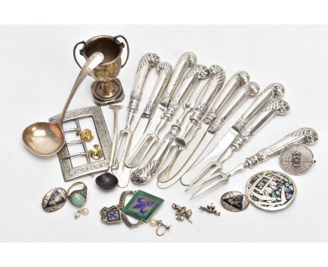 A SELECTION OF MAINLY SILVER AND WHITE METAL ITEMS, to include a pair of interlocking design earrings, stamped 9ct, approxima