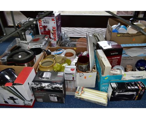 FIVE BOXES AND LOOSE KITCHEN RELATED ITEMS, STONWARE, PYREX, ETC, to include tupperware, some boxed appliances (not tested so