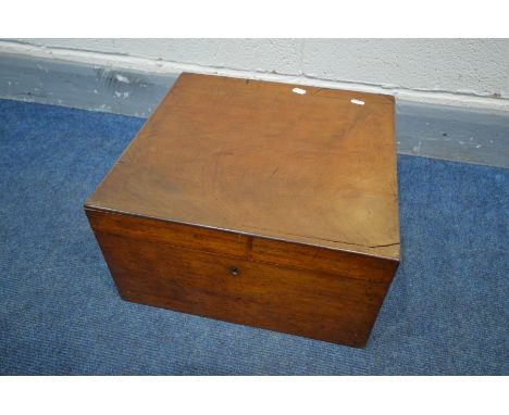 A VINTAGE MAHOGANY OPTICIANS CASE with twin brass campaign handles, inscribed to inner rim 'CHADBURN OPTICIAN, 71 LORD ST, LI