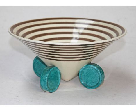 An Art Deco bowl of conical form on four cylindrical feet, diam. 21.5cm, height 10.5cm. Condition - no chips, cracks nor any 