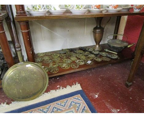 Shelf of brass and copper to include horse brasses &amp; warming pan