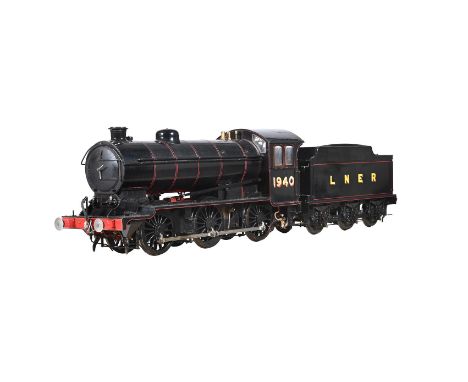 A WELL-ENGINEERED 5 INCH GAUGE MODEL OF A STRATFORD LIVE STEAM 0-6-0 TENDER LOCOMOTIVE NO 1940 BUILT BY THE LATE MR HENRY SAV