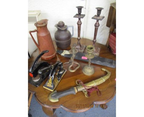 Vintage items to include a pair of candlesticks and coffee pots 