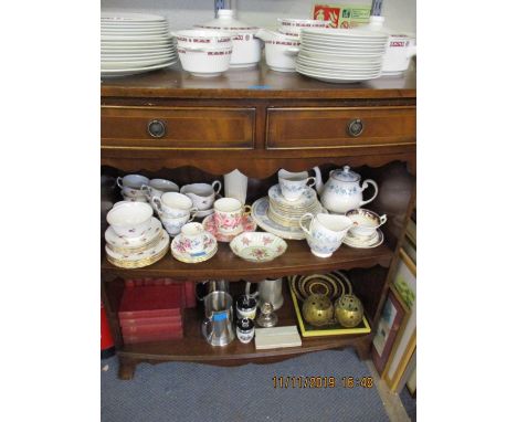A mixed lot to include Crown Derby coffee cans with saucers, mixed china, tankards, collectors spoons, practical books and me