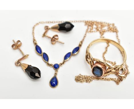 THREE ITEMS OF JEWELLERY ITEMS TO INCLUDE; A 9ct gold fine lapis lazuli necklet, hallmarked 9ct gold, chain measuring approxi