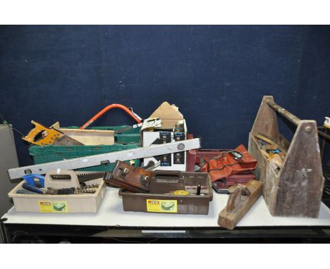 A QUANTITY OF VINTAGE CARPENTRY TOOLS including a wooden rebating plane, a wooden 14in plane, bit and brace, chisels, screwdr