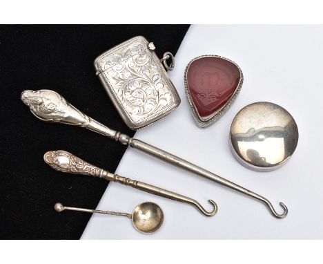 A SELECTION OF SILVER AND WHITE METAL NOVELTY ITEMS, to include an Edwardian silver vesta, hallmark for William Hair Haseler,