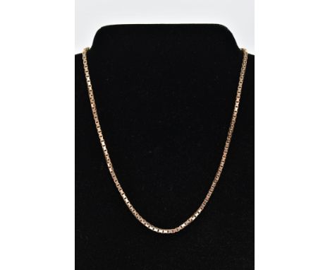 A 9CT GOLD BOX LINK CHAIN, fitted with a spring clasp, hallmarked 9ct gold Sheffield import, length 400mm, approximate gross 