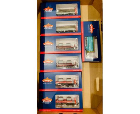 Bachmann OO gauge assorted modern image freight wagons