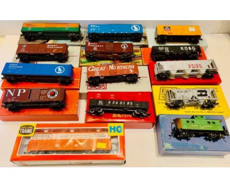 HO scale assorted freight wagons