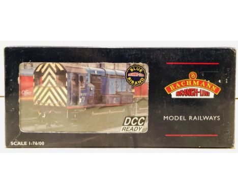 Bachmann OO gauge 32-108 Class 08 EWS shunter 08683 locomotive boxed