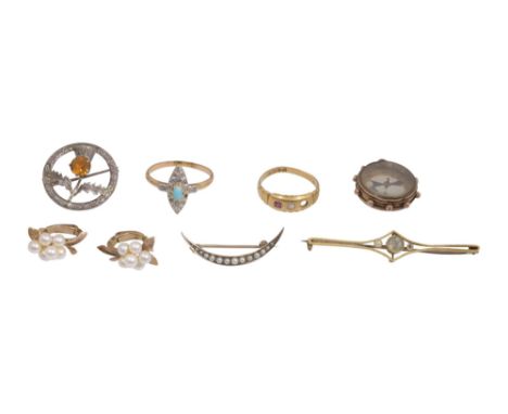 A small group of assorted jewellerycomprising an 18ct three stone gem set ring, a ring marked 14 with marquis shaped diamond 