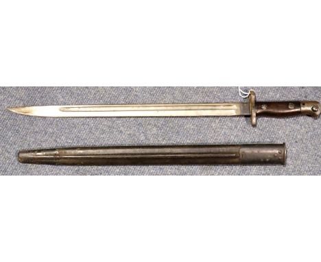 British SMLE M1907 bayonet with leather scabbard, ricasso marked Sanderson. P&amp;P Group 2 (£18+VAT for the first lot and £3