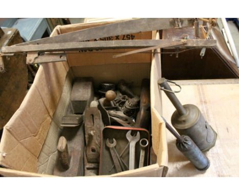 Box of vintage wood planes, gauges, tools etc
